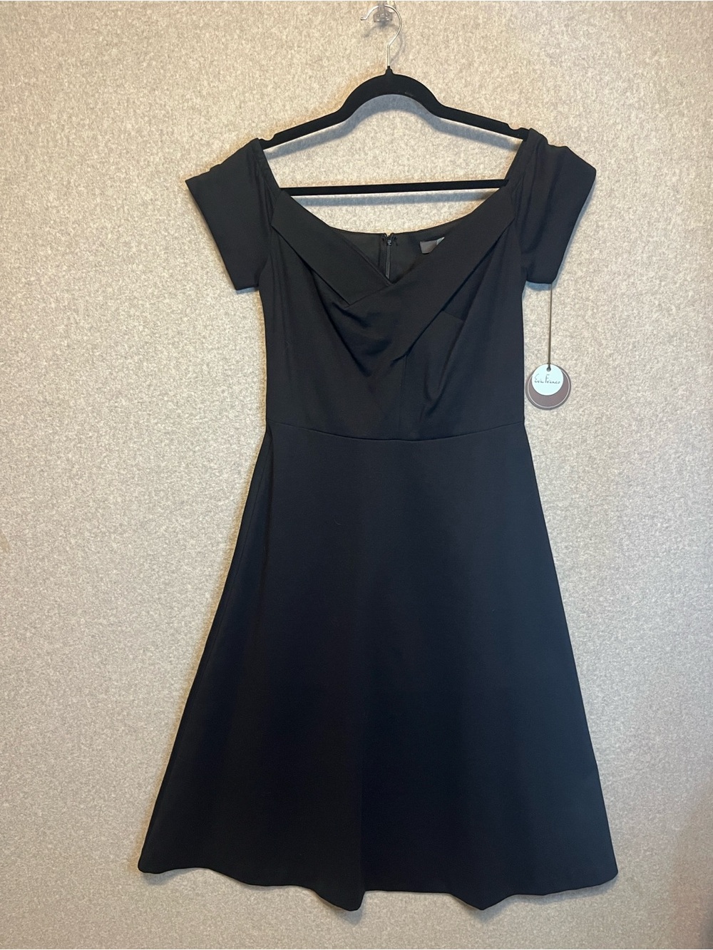 Eva Franco lovey dress black size 6 nwt off shoulder a-line